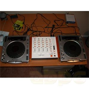 DJ-������ Vestax VMC-004-FX